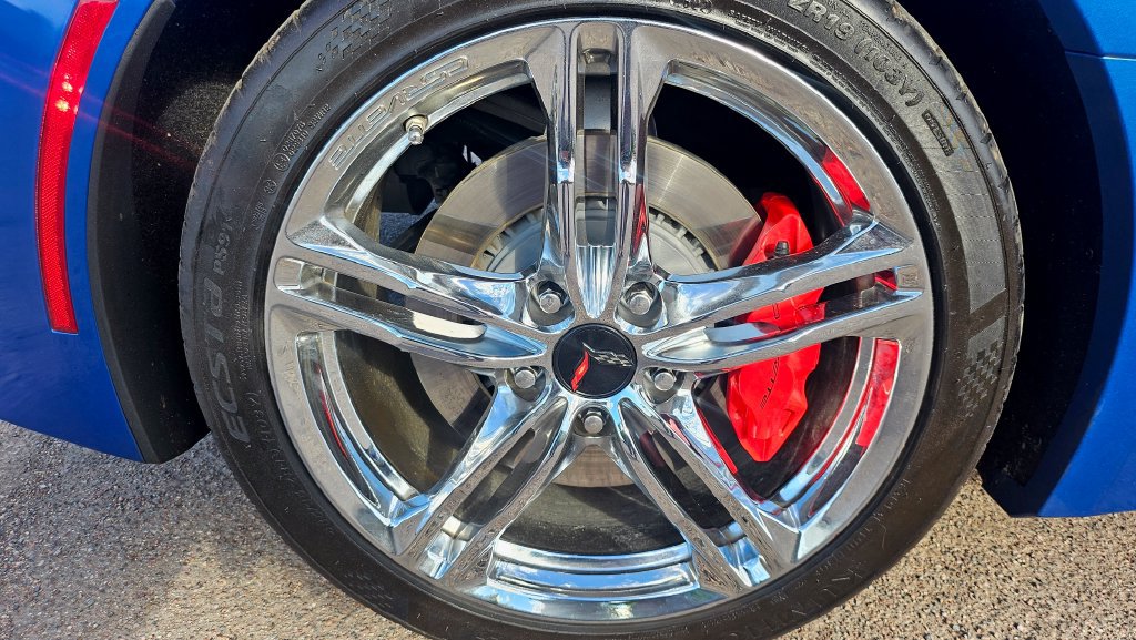 Used 2016 Chevrolet Corvette Stingray Coupe w/ 3LT Preferred Equipment Group RWD image 17