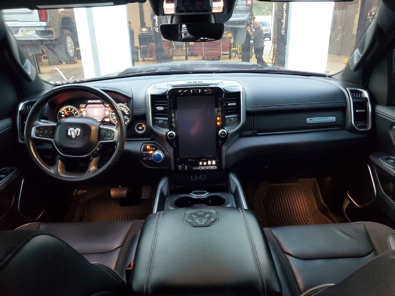 Used 2021 RAM 1500 Laramie w/ Sport Appearance Package AWD/4WD image 12