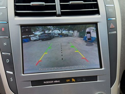 Used 2020 Lincoln MKZ FWD image 12