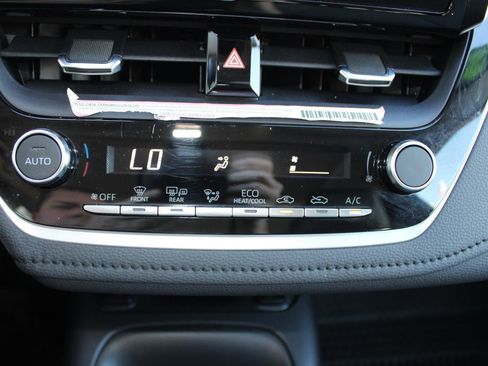 Used 2023 Toyota Corolla XLE image 19