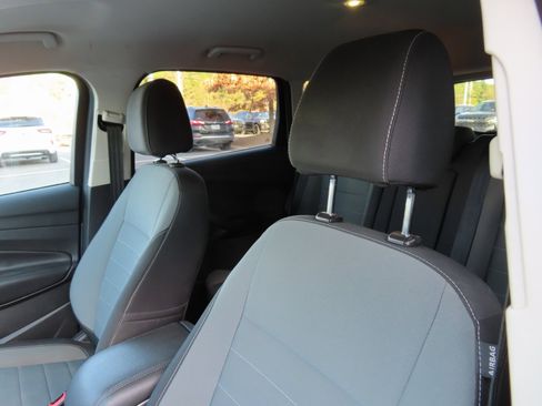 Used 2016 Ford Escape SE image 24