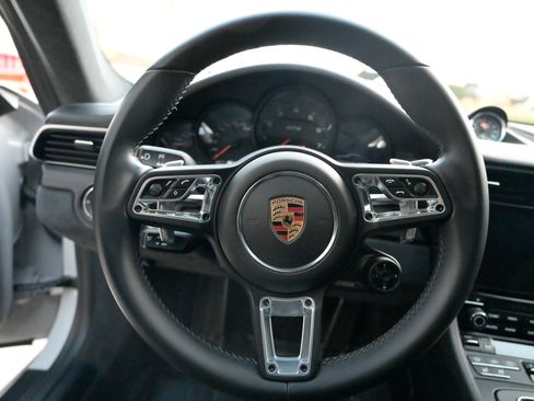 Used 2019 Porsche 911 Carrera GTS image 23