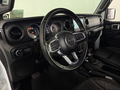 Used 2021 Jeep Wrangler Unlimited Sahara AWD/4WD image 22