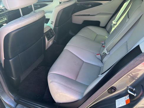 Used 2015 Lexus LS 460 AWD w/ Comfort Package image 28