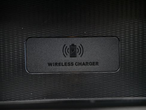 Certified 2023 Jeep Grand Cherokee Limited w/ Luxury Tech Group II image 33