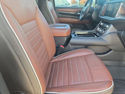 Used 2023 GMC Yukon XL Denali Ultimate image 23