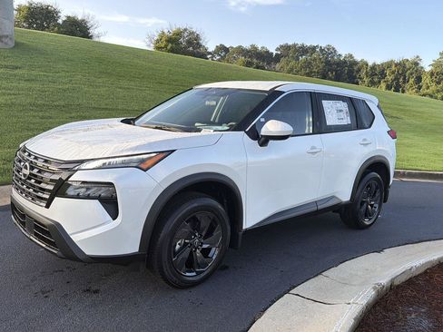 New 2026 Nissan Rogue SV w/ Cold Weather Package FWD image 1