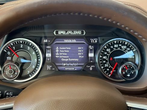 Used 2021 RAM 1500 Laramie AWD/4WD image 27