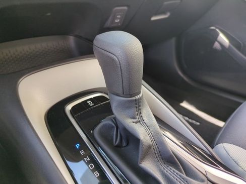 Used 2024 Toyota Corolla LE FWD image 12