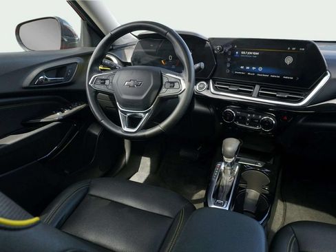 Used 2024 Chevrolet Trax ACTIV w/ Sunroof Package FWD image 21