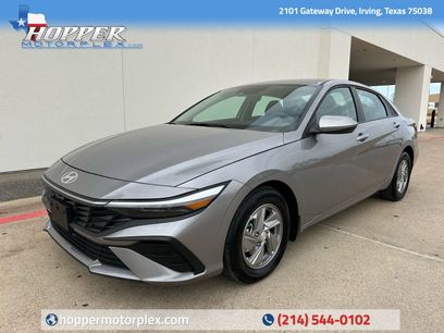 Used 2025 Hyundai Elantra SE