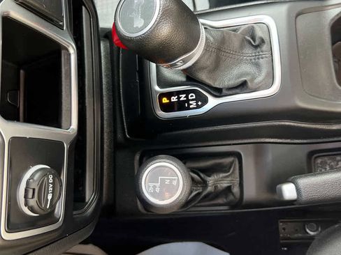 Used 2022 Jeep Wrangler Sport image 20