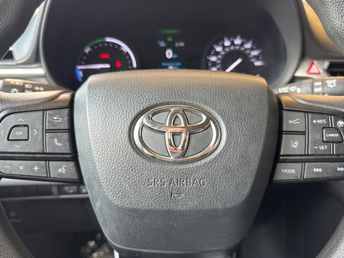 Certified 2024 Toyota Sienna LE image 26