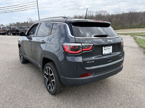 Used 2018 Jeep Compass Limited w/ Navigation Group image 3