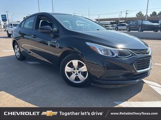 Used 2018 Chevrolet Cruze LS image 1