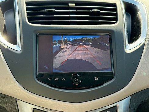 Used 2016 Chevrolet Trax LTZ FWD image 29