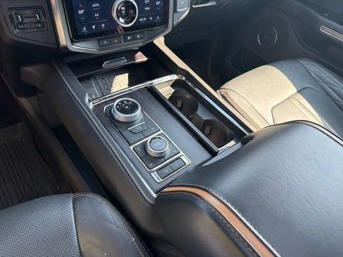 Used 2023 Ford Expedition Max Platinum AWD/4WD image 27
