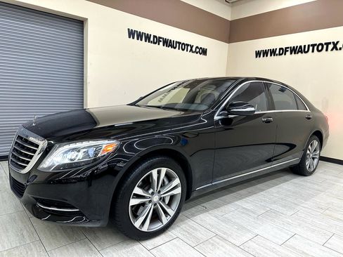 Used 2017 Mercedes-Benz S 550 Sedan image 2