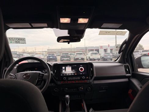 Used 2026 Nissan Frontier PRO-4X w/ Pro-4x Convenience Package image 8