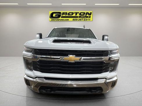 Used 2024 Chevrolet Silverado 3500 LT w/ Convenience Package image 6