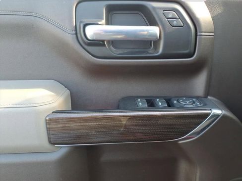 Used 2022 Chevrolet Silverado 1500 LT Trail Boss image 17