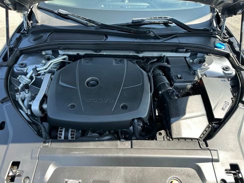 Used 2018 Volvo S90 T6 Inscription w/ Convenience Package image 18