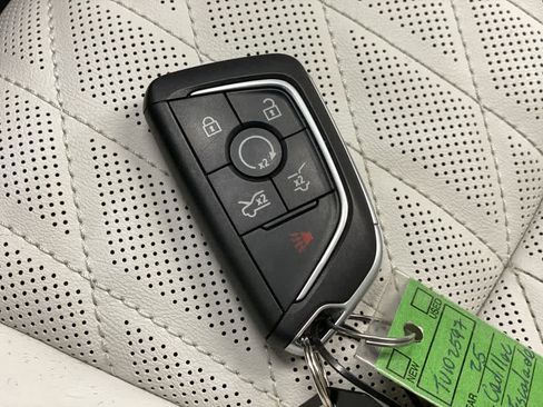 Certified 2026 Cadillac Escalade IQL Sport 1 w/ LPO, ONYX Package image 28