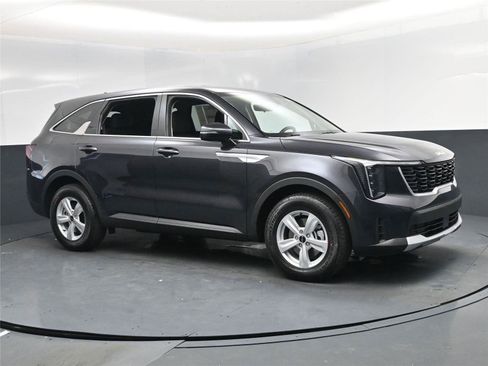 New 2026 Kia Sorento LX image 2