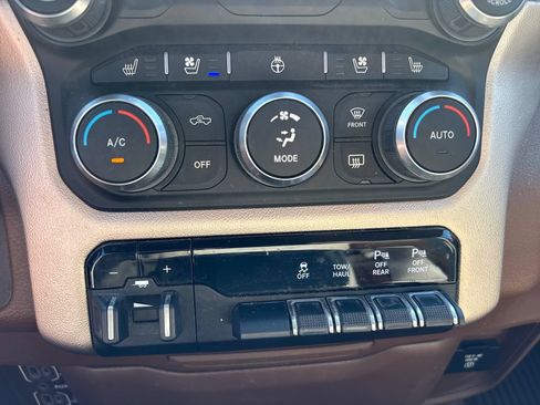 Used 2020 RAM 1500 Laramie AWD/4WD image 19