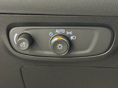 Used 2024 Buick Encore GX Avenir w/ Avenir Convenience Package FWD image 43