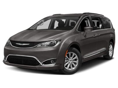 Used 2019 Chrysler Pacifica Limited w/ Advanced Safetytec Group