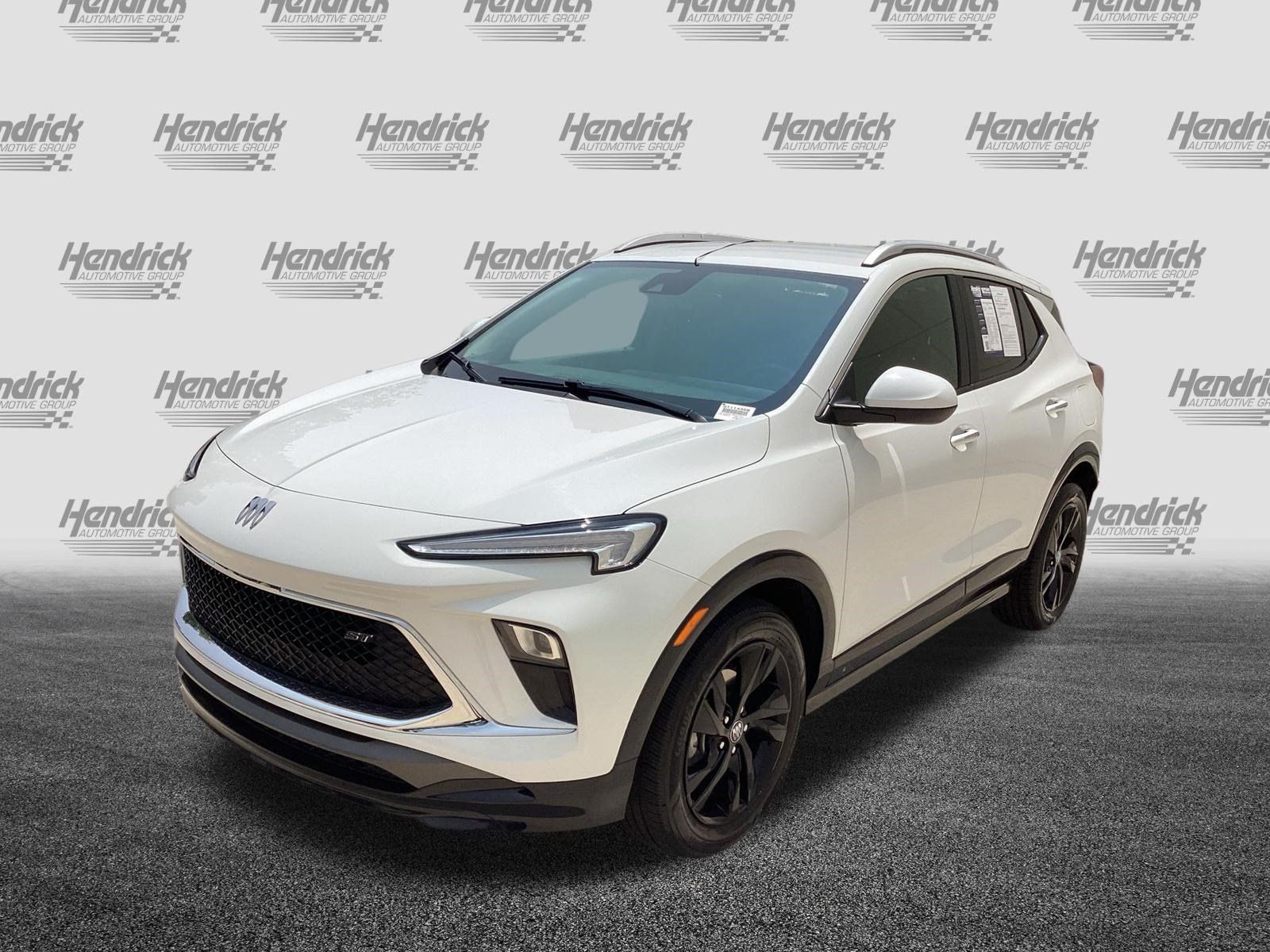 Used 2024 Buick Encore GX Sport Touring FWD image 5