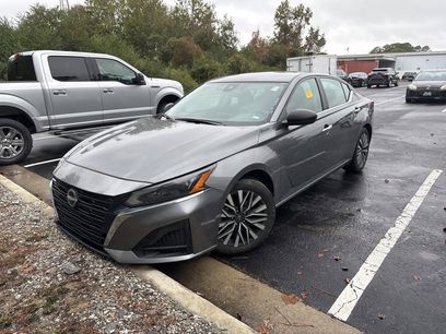Used 2024 Nissan Altima 2.5 SV