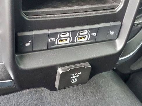 New 2026 RAM 2500 Laramie AWD/4WD image 10
