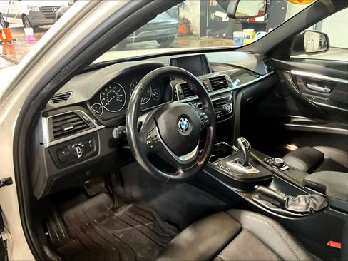 Used 2018 BMW 330i xDrive Sedan w/ Convenience Package image 8