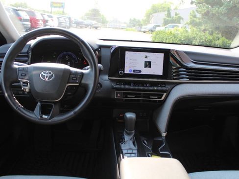 Used 2025 Toyota Camry LE w/ Convenience Package AWD/4WD image 22