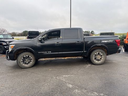 Used 2019 Nissan Titan PRO-4X image 5