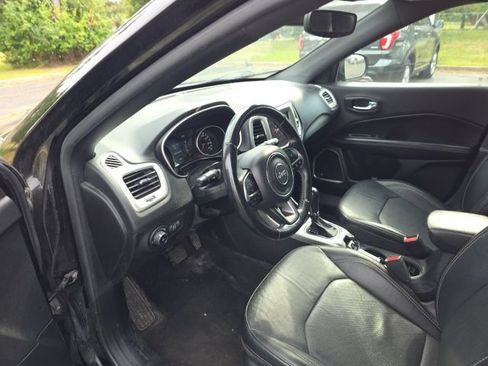 Used 2021 Jeep Compass Latitude w/ Sun and Sound Group FWD image 8