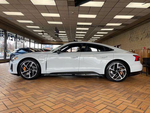 Used 2024 Audi RS e-tron GT w/ Carbon Performance Package AWD/4WD image 5