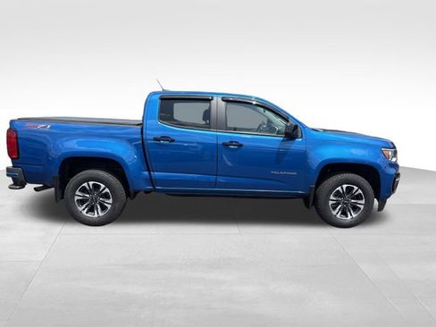 Used 2022 Chevrolet Colorado Z71 w/ Safety Package AWD/4WD image 7