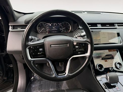 Used 2022 Land Rover Range Rover Velar R-Dynamic S image 17