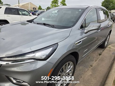 Used 2023 Buick Enclave Avenir w/ Avenir Technology Package AWD/4WD image 4