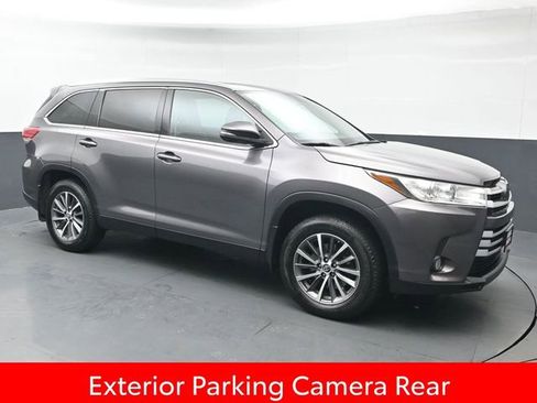 Certified 2019 Toyota Highlander XLE image 9
