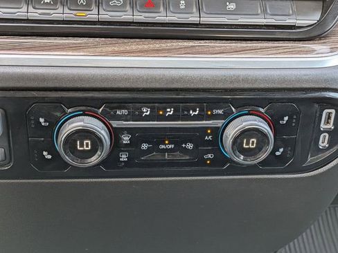 Used 2025 Chevrolet Silverado 1500 LT image 25