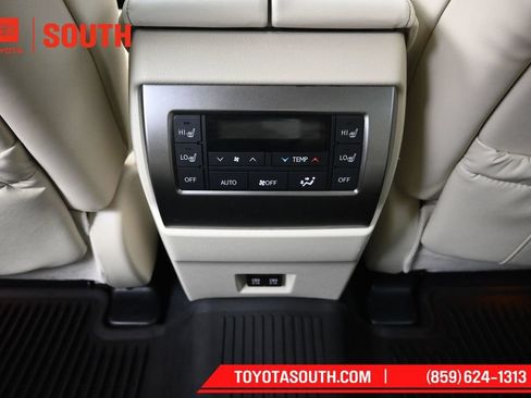 Used 2022 Lexus GX 460 Premium AWD/4WD image 28