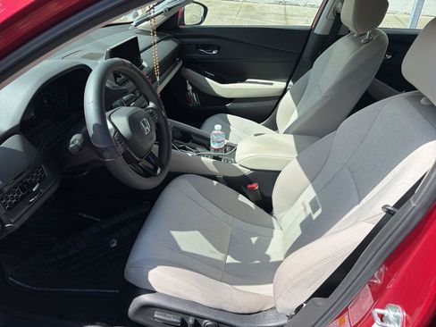 Used 2024 Honda Accord EX image 5