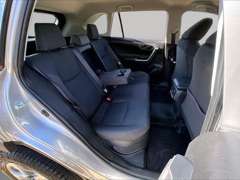 Used 2025 Toyota RAV4 LE AWD/4WD image 17