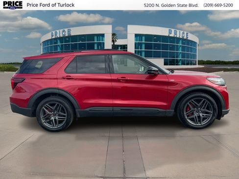 Used 2026 Ford Explorer ST-Line w/ ST-Line Street Pack RWD image 4