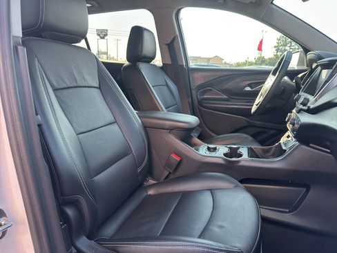 Used 2024 GMC Terrain SLT w/ Elevation Edition AWD/4WD image 16