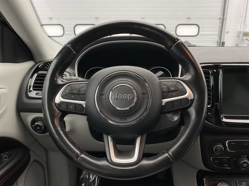 Used 2020 Jeep Compass Limited image 12